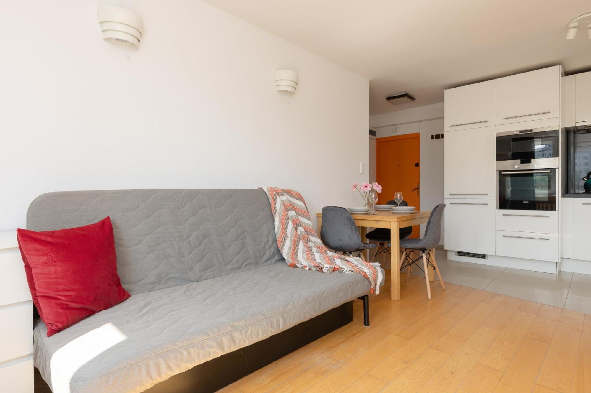 Sunny Centre By Renters Apartament